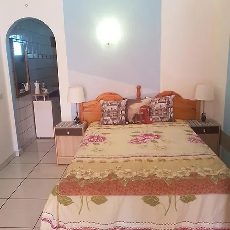 Chaparral Studio طوستا ديل سيلونثيو