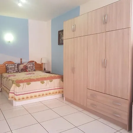 Chaparral Studio طوستا ديل سيلونثيو